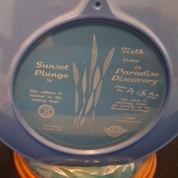 The Bradford Exchange Paradise Discovery Series Vintage Collector Plates - Picture 6 of 12